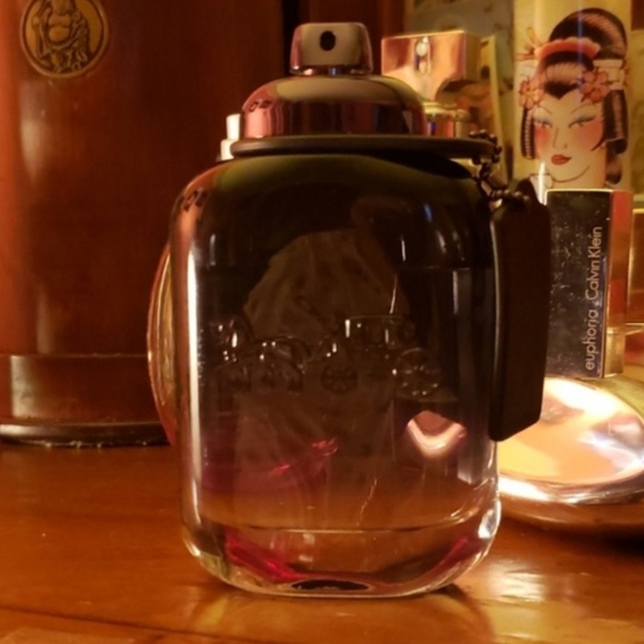 Coach - Picture 3 of 4